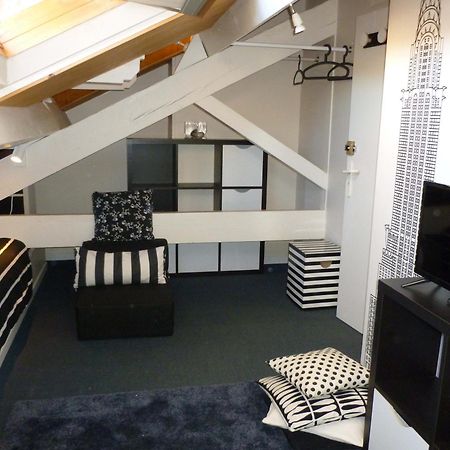 Les Petits Poissons Bed & Breakfast Avignon Bilik gambar